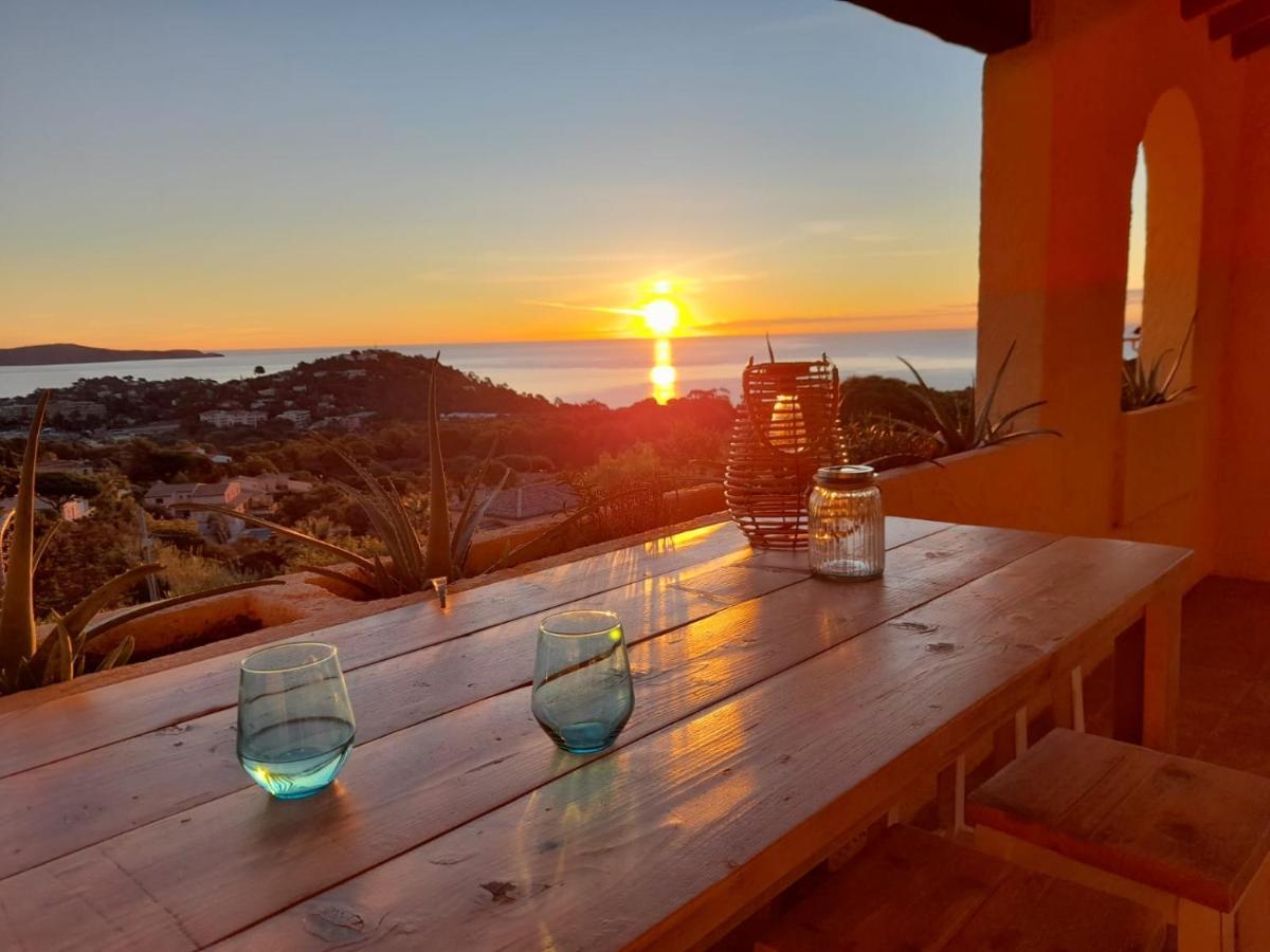 4-Star Private Villa With Heated Pool And Panoramic Sea View At Gulf De Saint Tropez Cavalaire-sur-Mer Zewnętrze zdjęcie