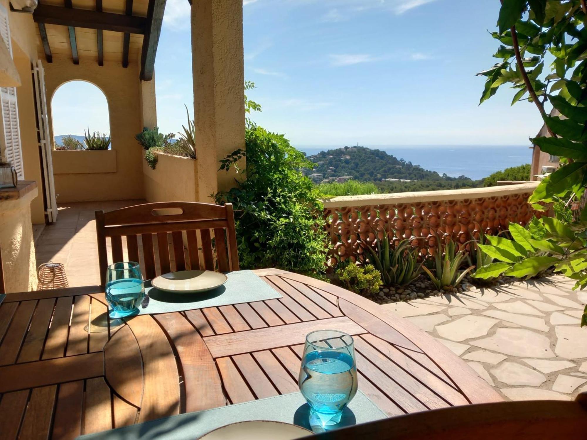 4-Star Private Villa With Heated Pool And Panoramic Sea View At Gulf De Saint Tropez Cavalaire-sur-Mer Zewnętrze zdjęcie